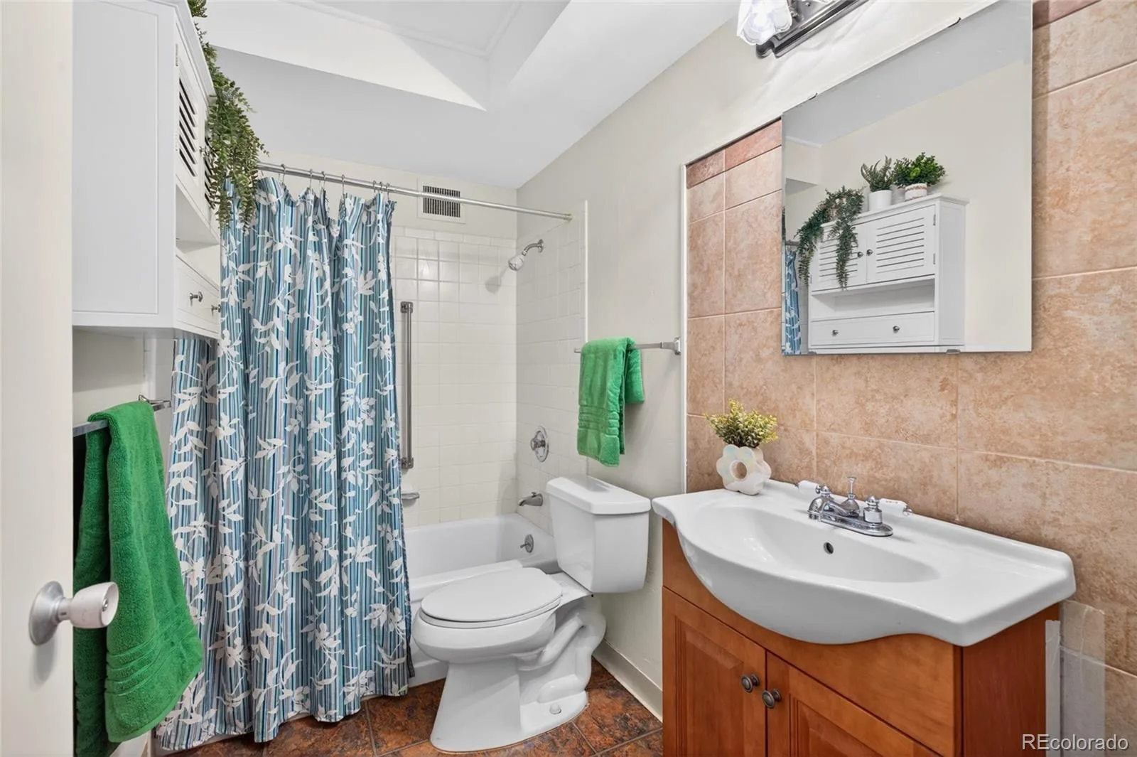 695 S Alton Way #9A Denver CO 80247 MLS #REC8838956 06132026172158 1600 14