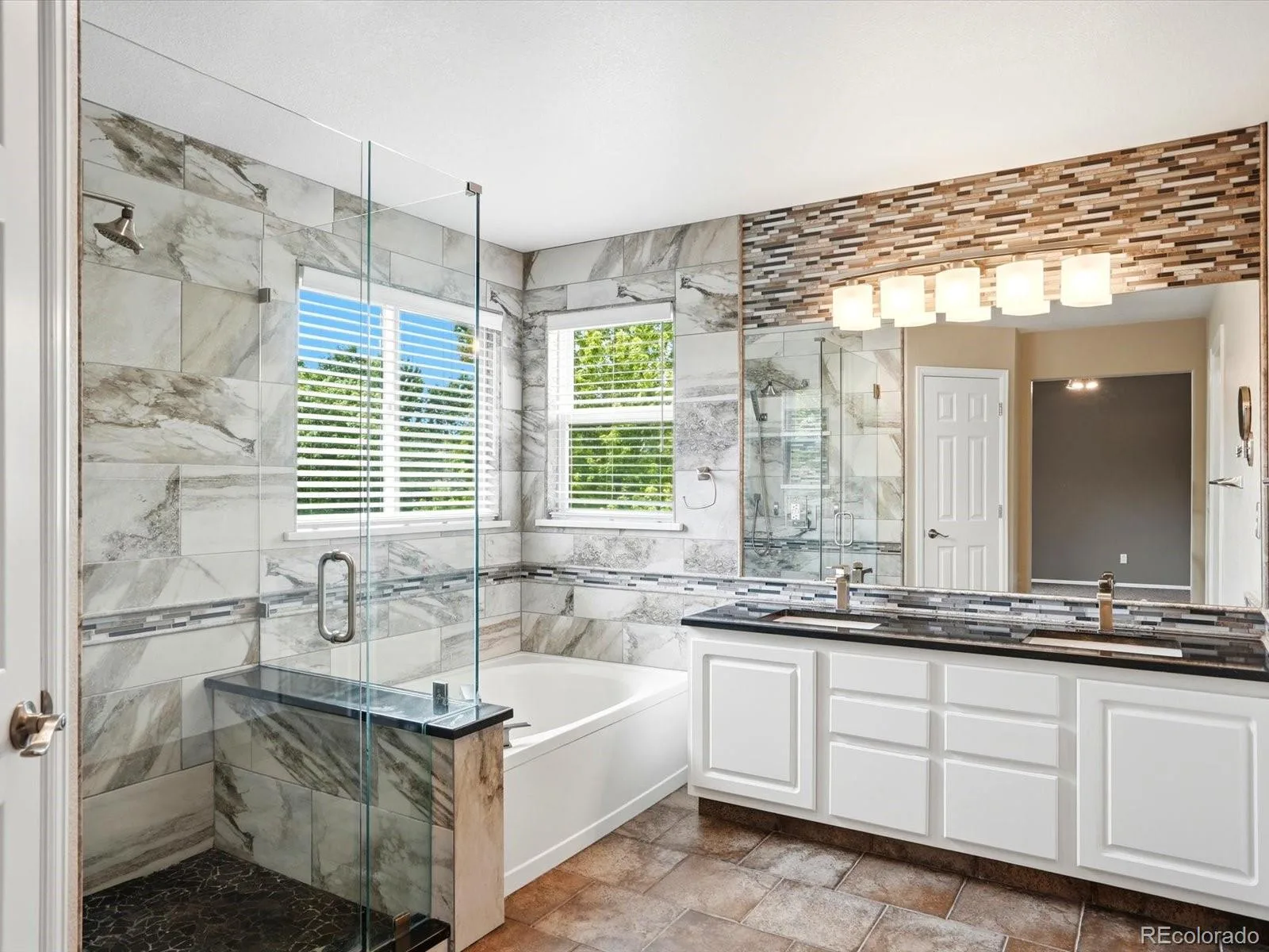 18740 E Progress Avenue Centennial CO 80015 MLS #REC8839493 06092026162733 1600 24