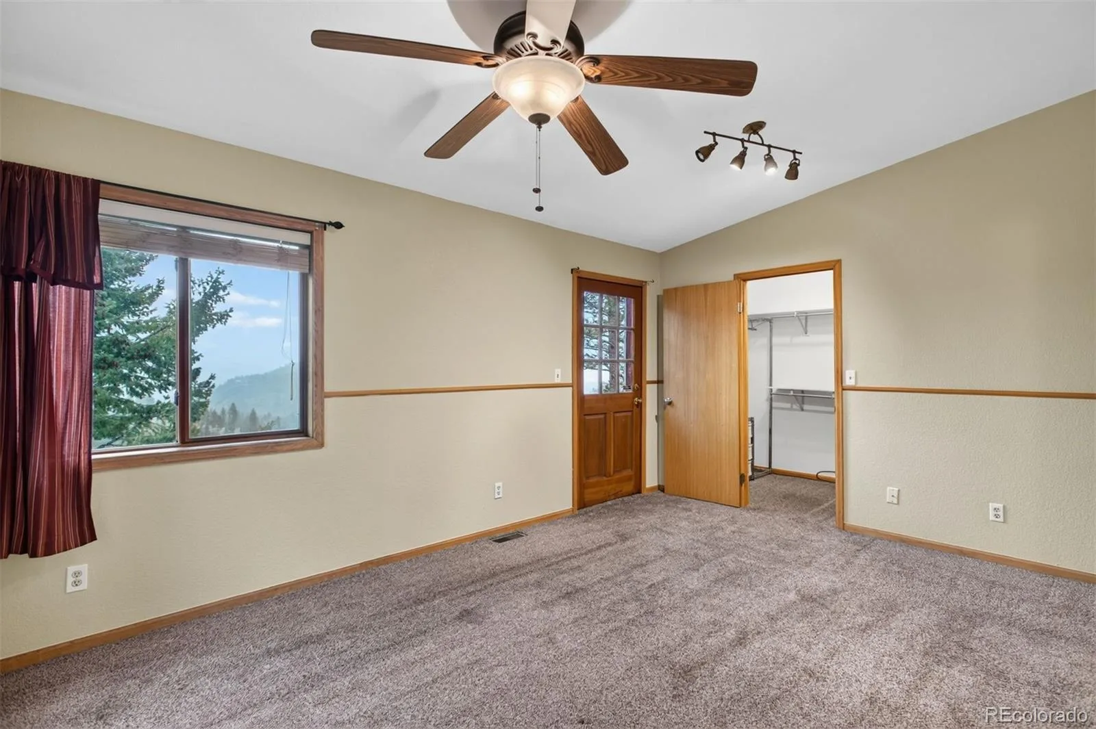 10176 Crest View Drive Morrison CO 80465 | MLS #REC8840756 08202026161846 1600 11