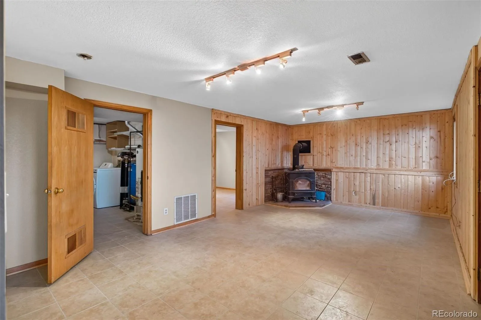 10176 Crest View Drive Morrison CO 80465 | MLS #REC8840756 08202026161846 1600 20