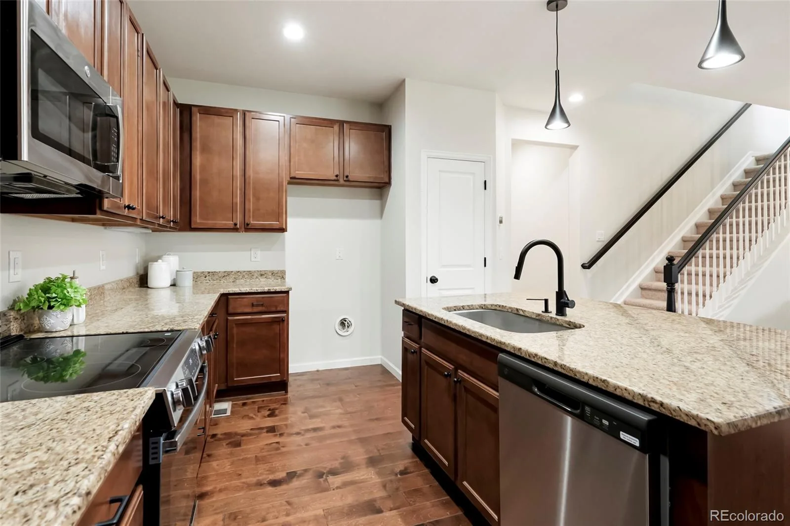7367 S Pennsylvania Street Littleton CO 80122 MLS #REC8841909 06082026210706 1600 10