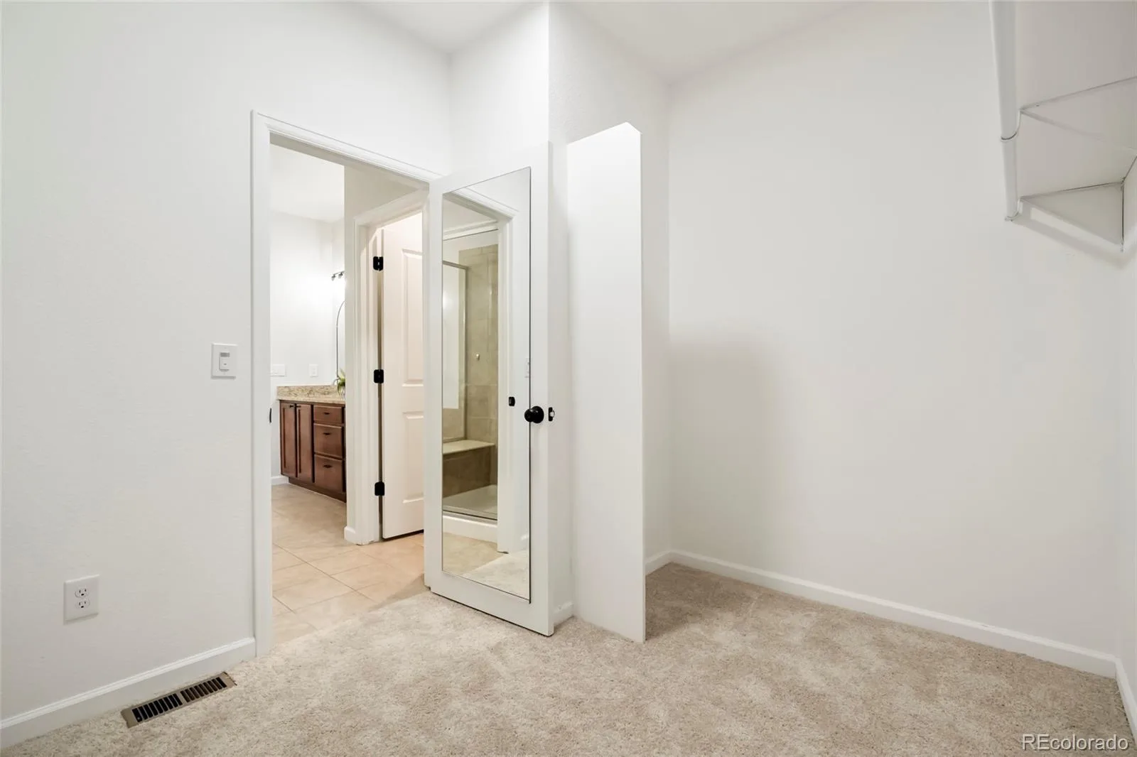 7367 S Pennsylvania Street Littleton CO 80122 MLS #REC8841909 06082026210706 1600 19