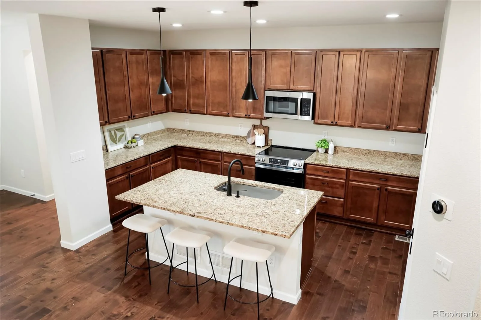 7367 S Pennsylvania Street Littleton CO 80122 MLS #REC8841909 06082026210706 1600 22