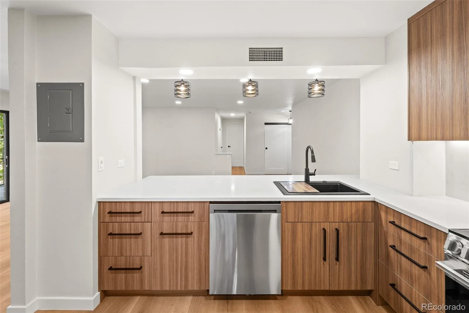 460 S Marion Parkway #254 #B Denver CO 80209 | MLS #REC8846221 10032026013435 1600 23