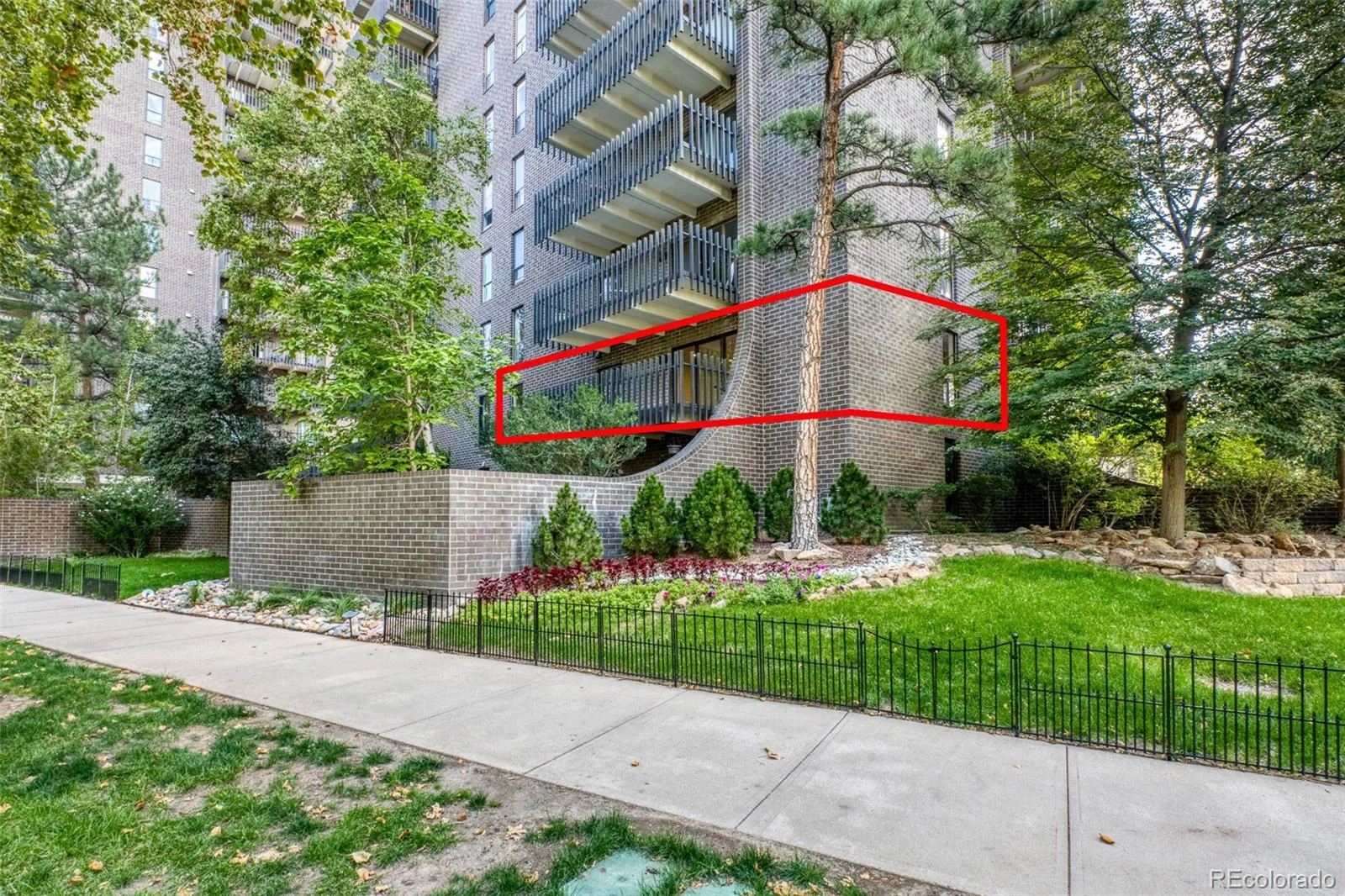 460 S Marion Parkway #254 #B Denver CO 80209 | MLS #REC8846221 10032026013435 1600 3