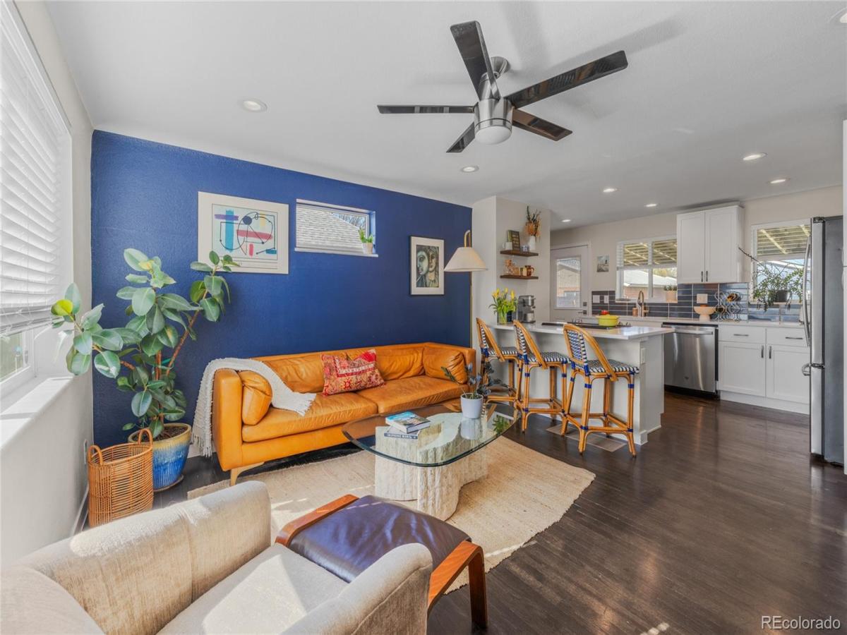 3011 Oneida Street Denver CO 80207 | MLS #REC8847137 MLS #REC8847137 image #0