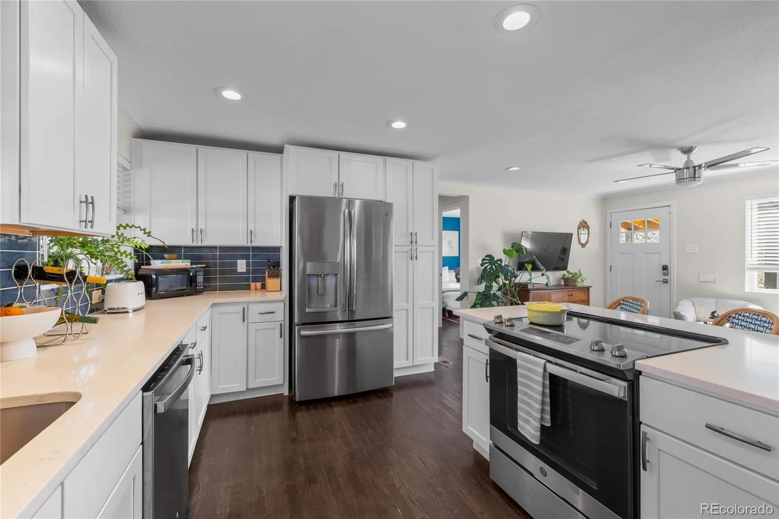 3011 Oneida Street Denver CO 80207 MLS #REC8847137 06252026142626 1600 10
