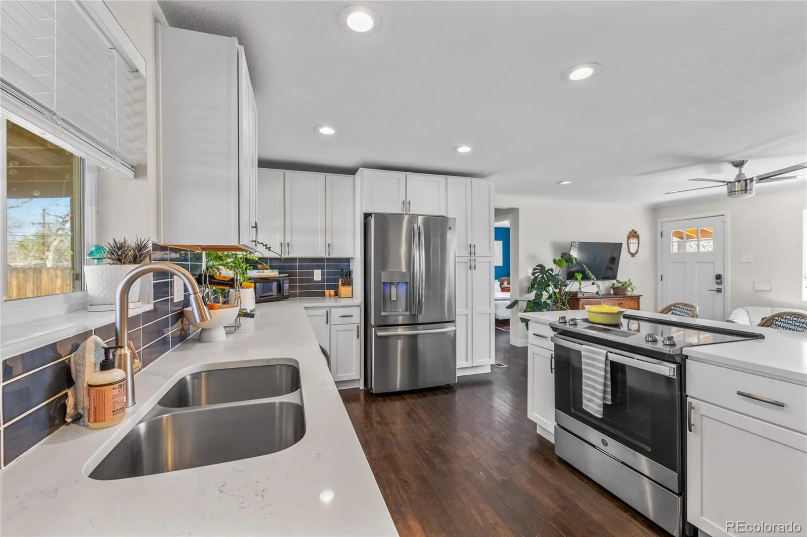 3011 Oneida Street Denver CO 80207 MLS #REC8847137 06252026142626 1600 14