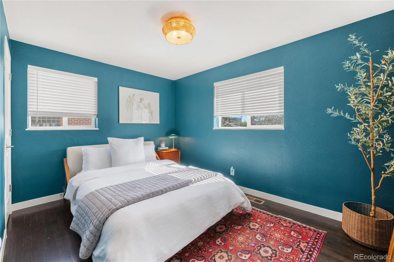 3011 Oneida Street Denver CO 80207 MLS #REC8847137 06252026142626 1600 15