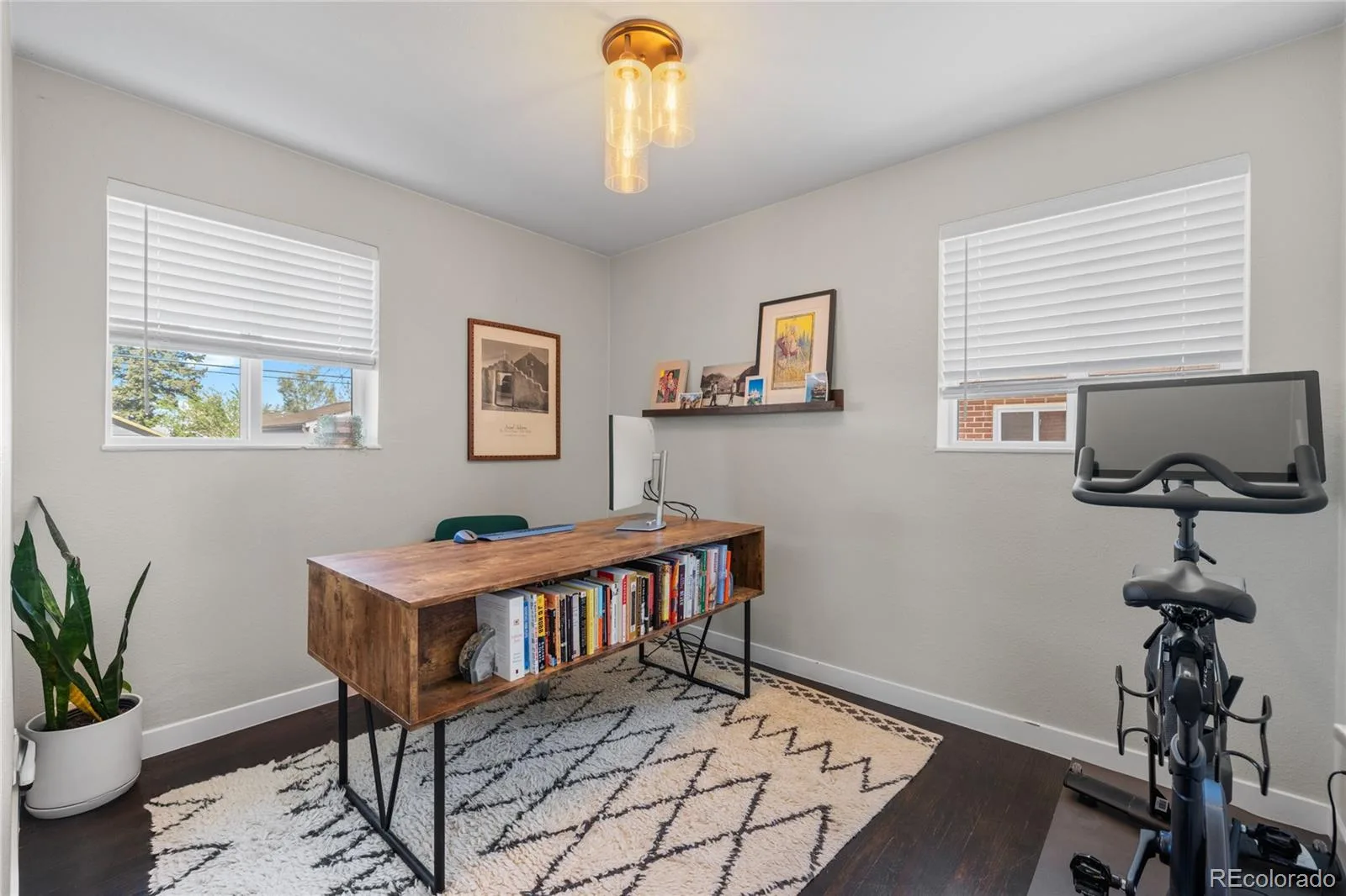 3011 Oneida Street Denver CO 80207 MLS #REC8847137 06252026142626 1600 20