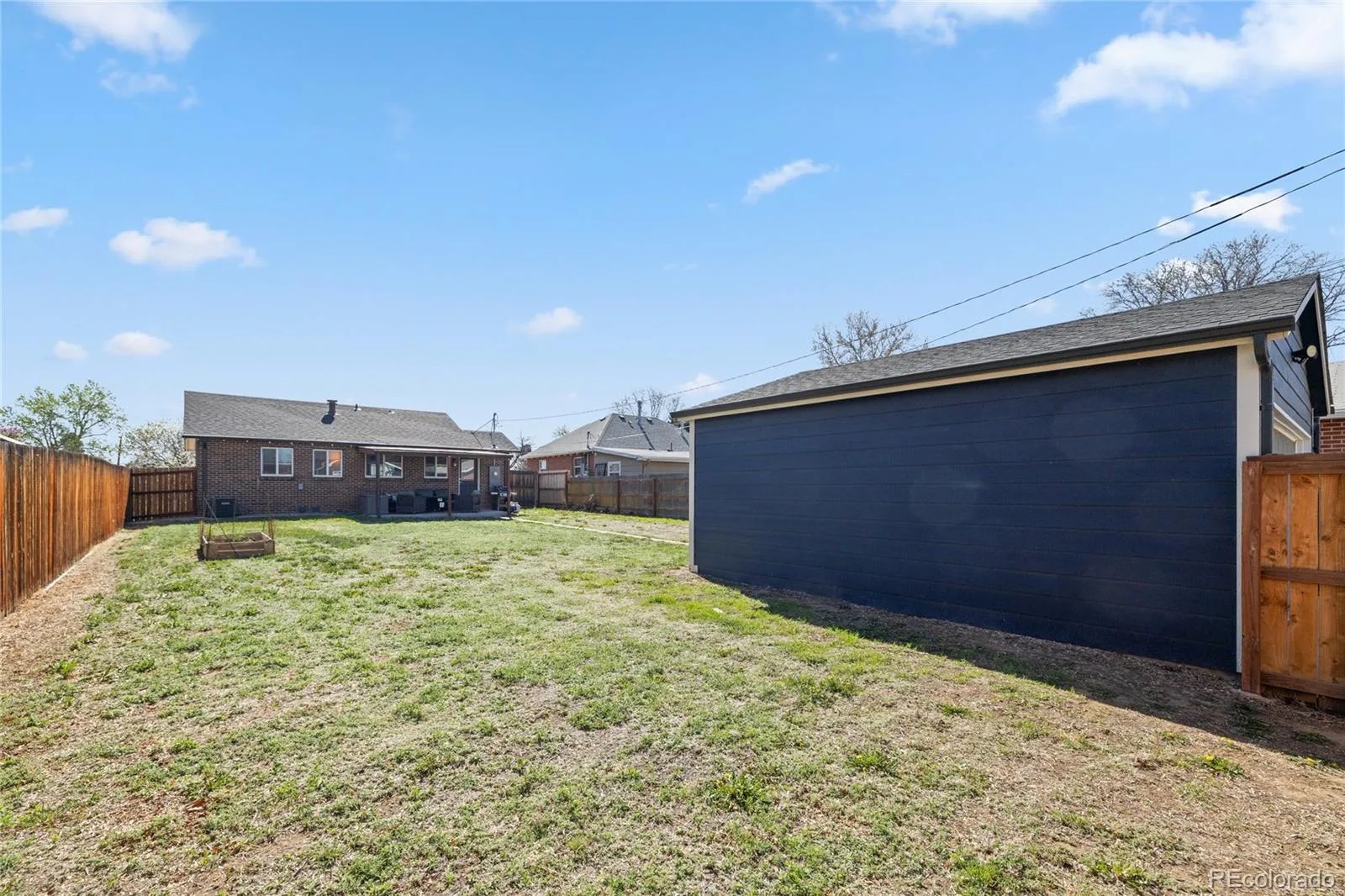 3011 Oneida Street Denver CO 80207 MLS #REC8847137 06252026142626 1600 36