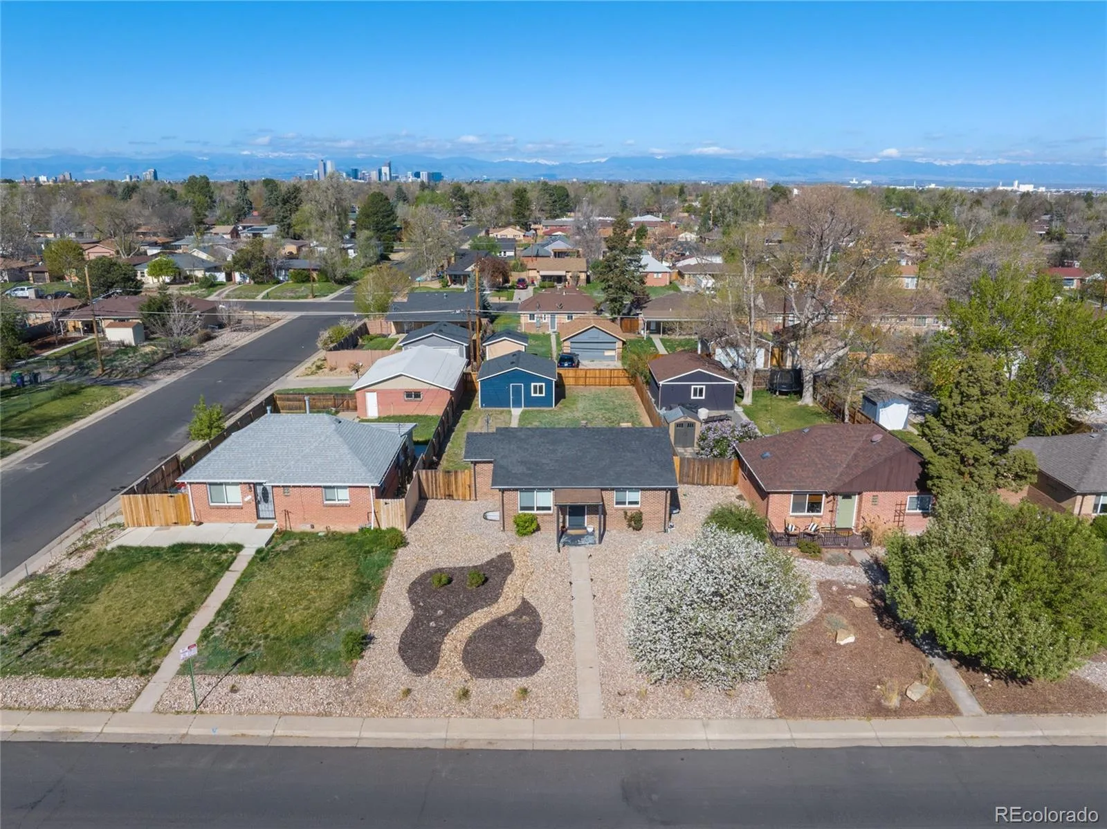 3011 Oneida Street Denver CO 80207 MLS #REC8847137 06252026142626 1600 42