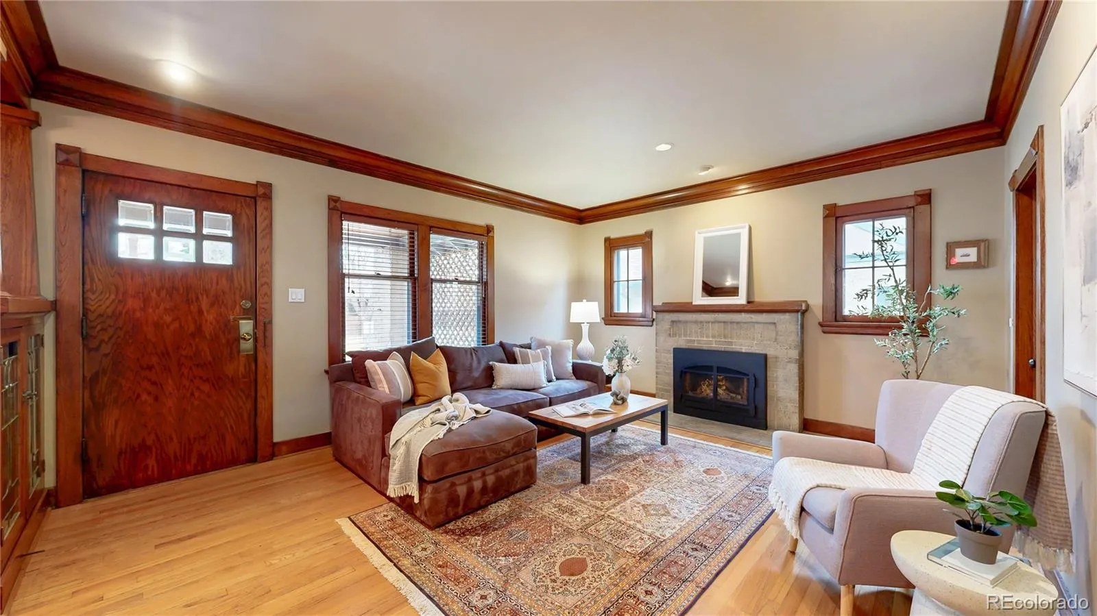 04032026222116 1600 1