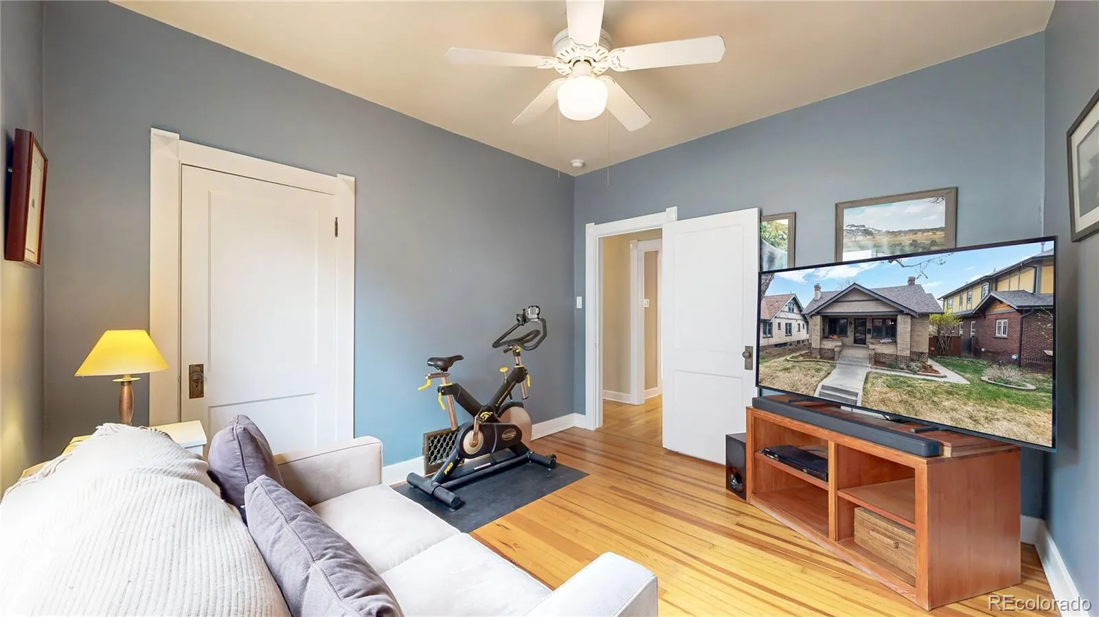 04032026222116 1600 18