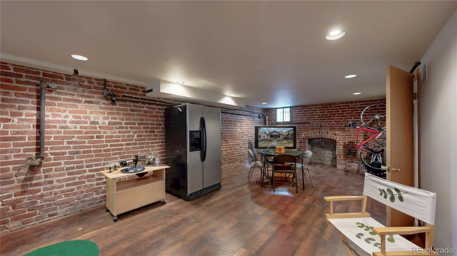 04032026222116 1600 25