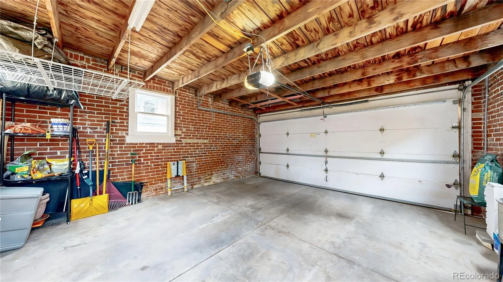 04032026222116 1600 40