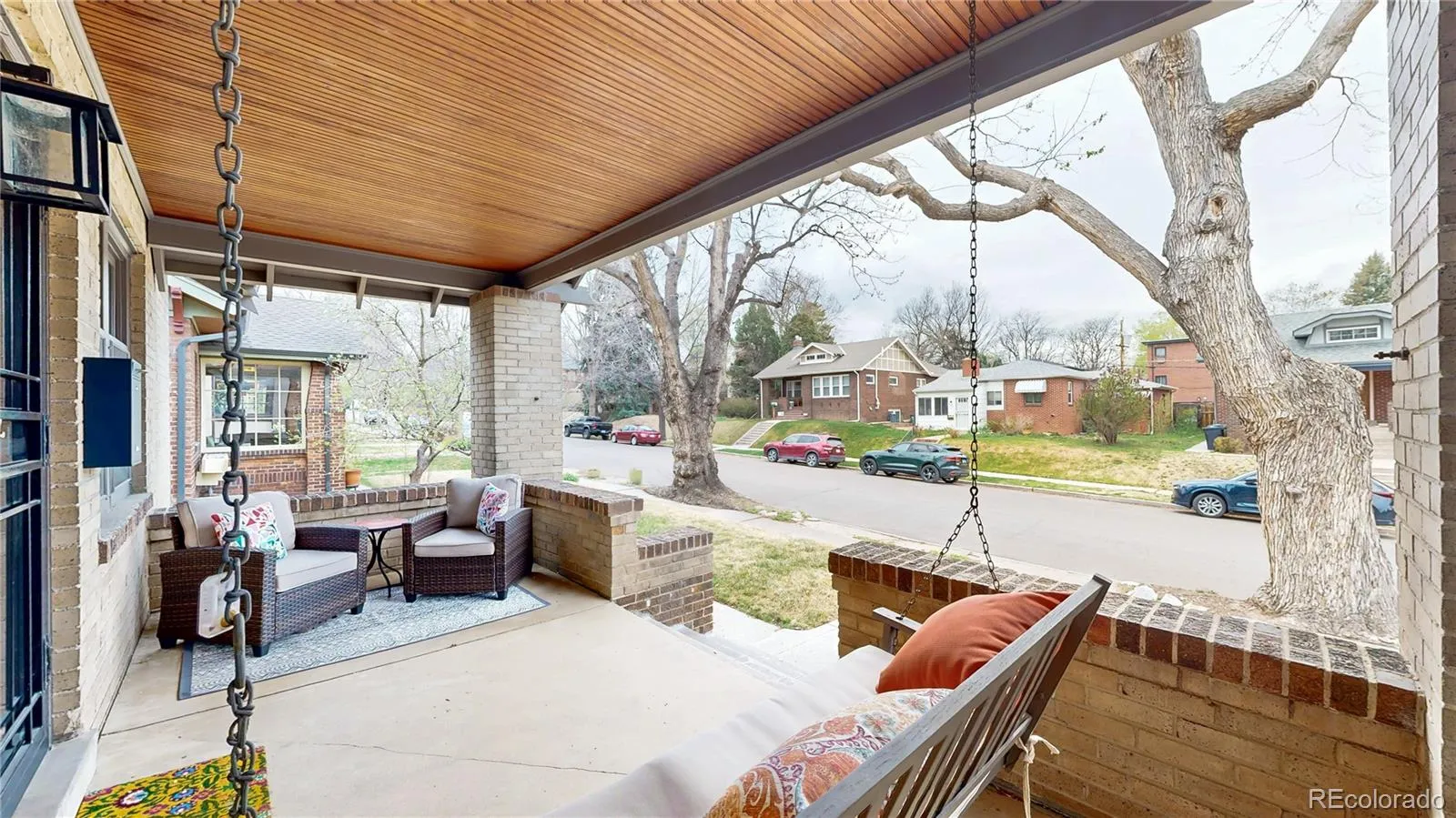 04032026222116 1600 44