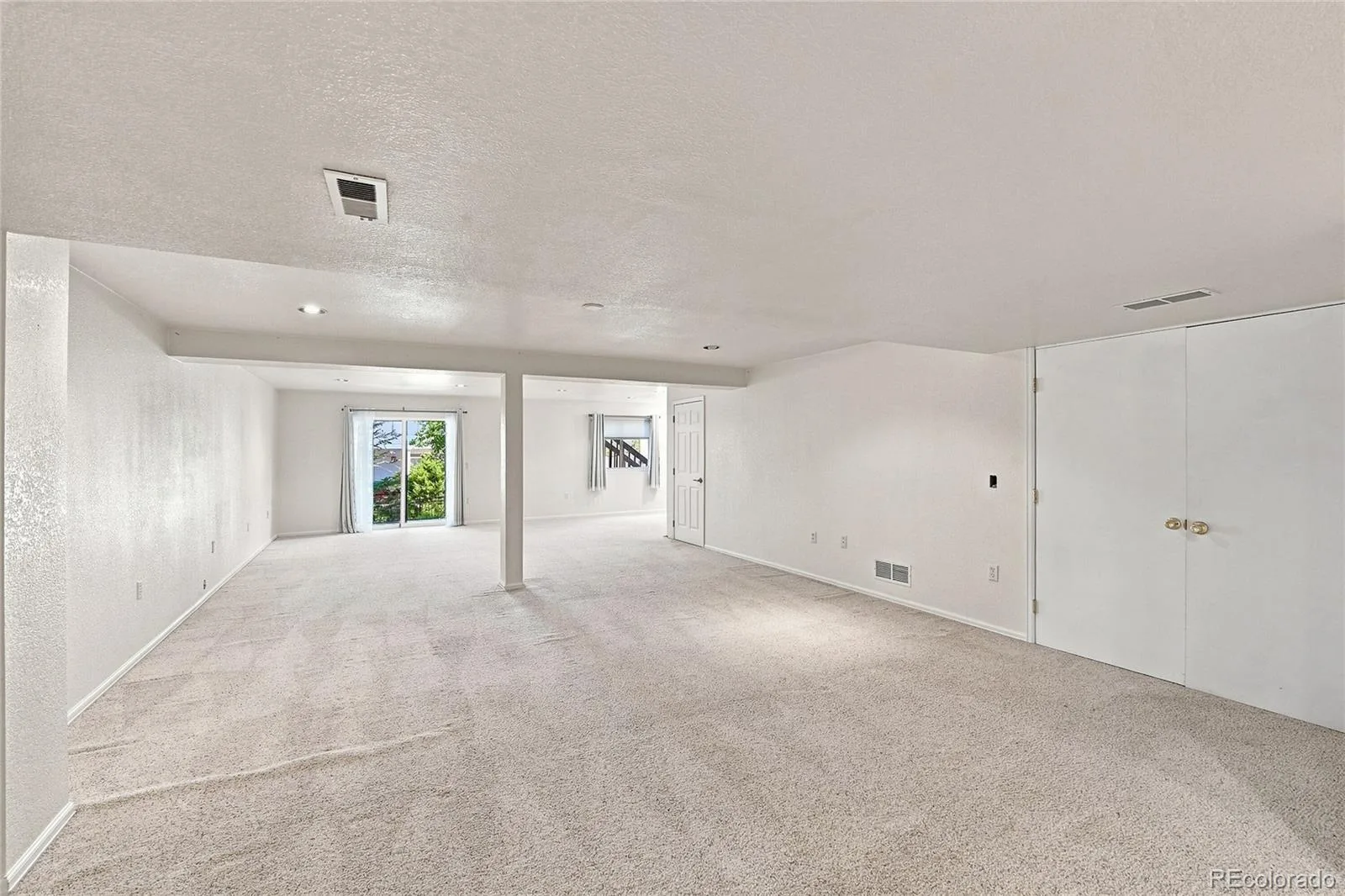 23410 E Moraine Place Aurora CO 80016 | MLS #REC8848195 08222026001933 1600 16