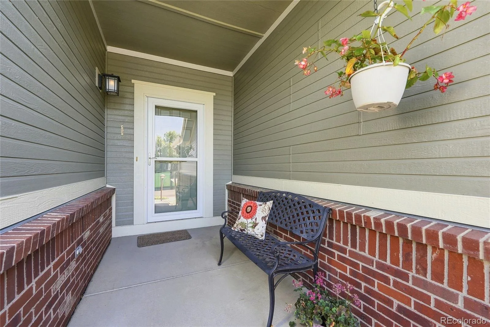 23410 E Moraine Place Aurora CO 80016 | MLS #REC8848195 08222026001933 1600 2