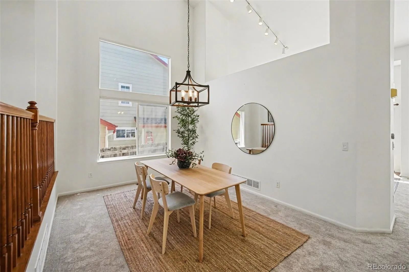 04162026224555 1600 16