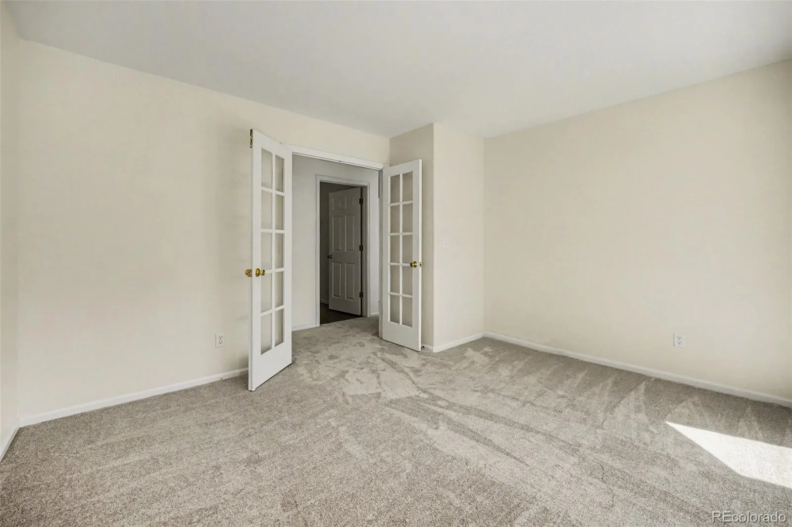 04162026224555 1600 22