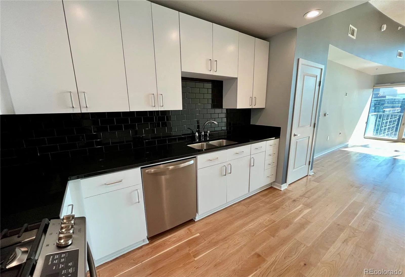 1700 Bassett Unit 2316 Street #2316 Denver CO 80202 | MLS #REC8851561 10022026205433 1600 8