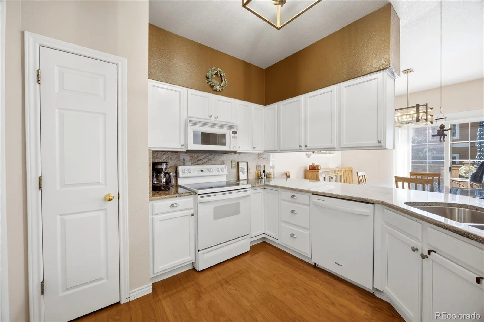 11694 W Stanford Drive Morrison CO 80465 | MLS #REC8852883 06122026074858 1600 6