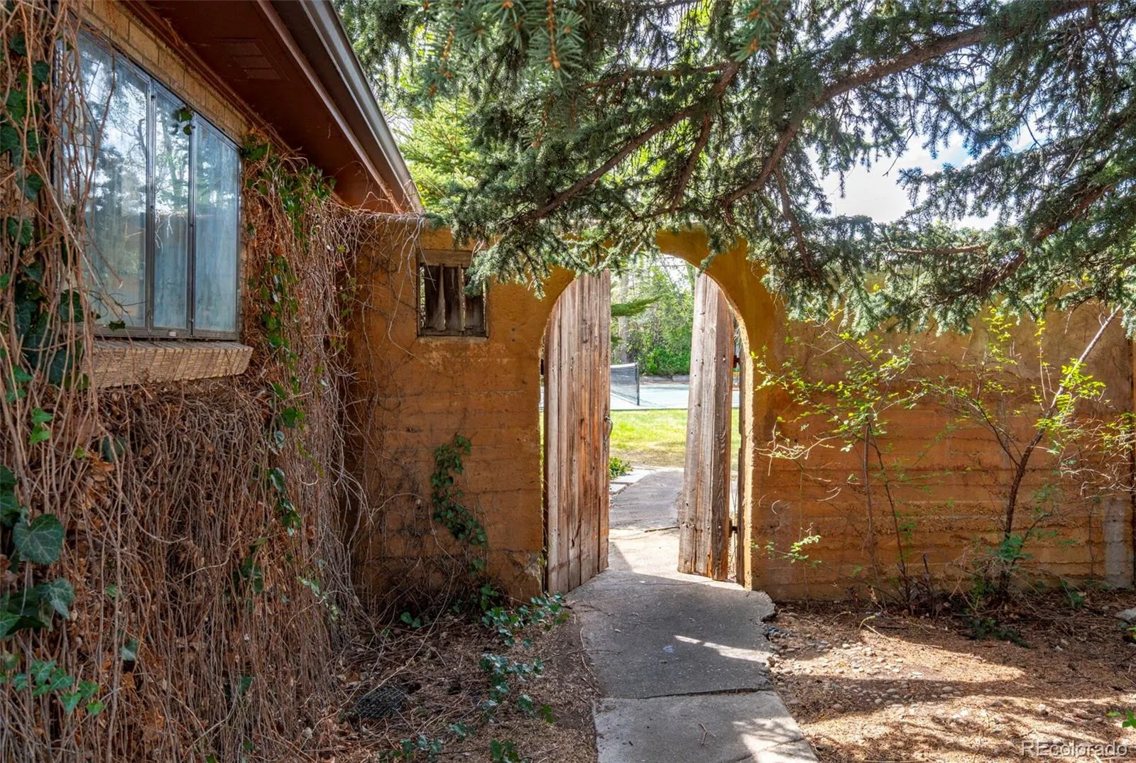 04162026152746 1600 40