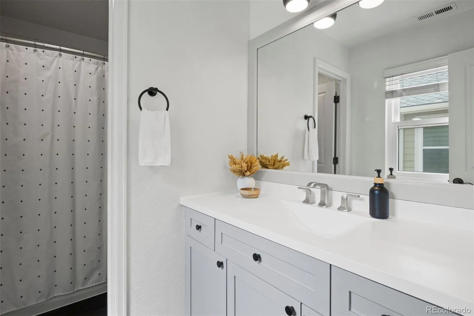 7602 E 8th Place Denver CO 80230 MLS #REC8859645 05012026173145 1600 16