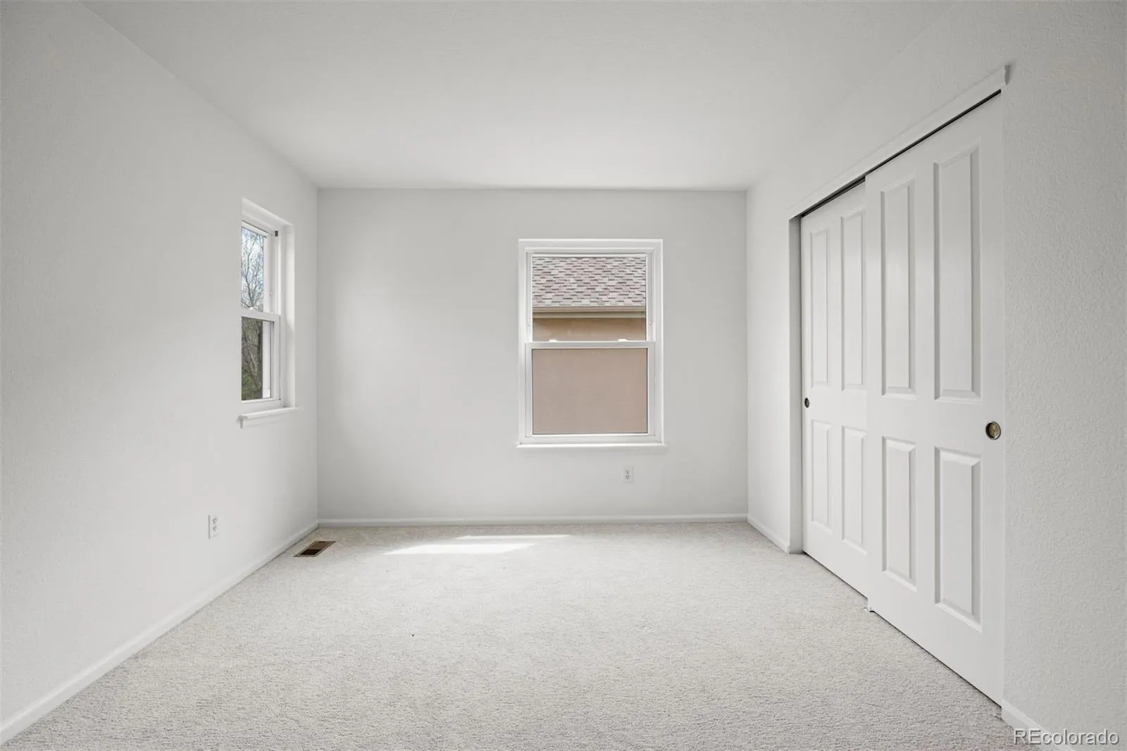 7602 E 8th Place Denver CO 80230 MLS #REC8859645 05012026173145 1600 18