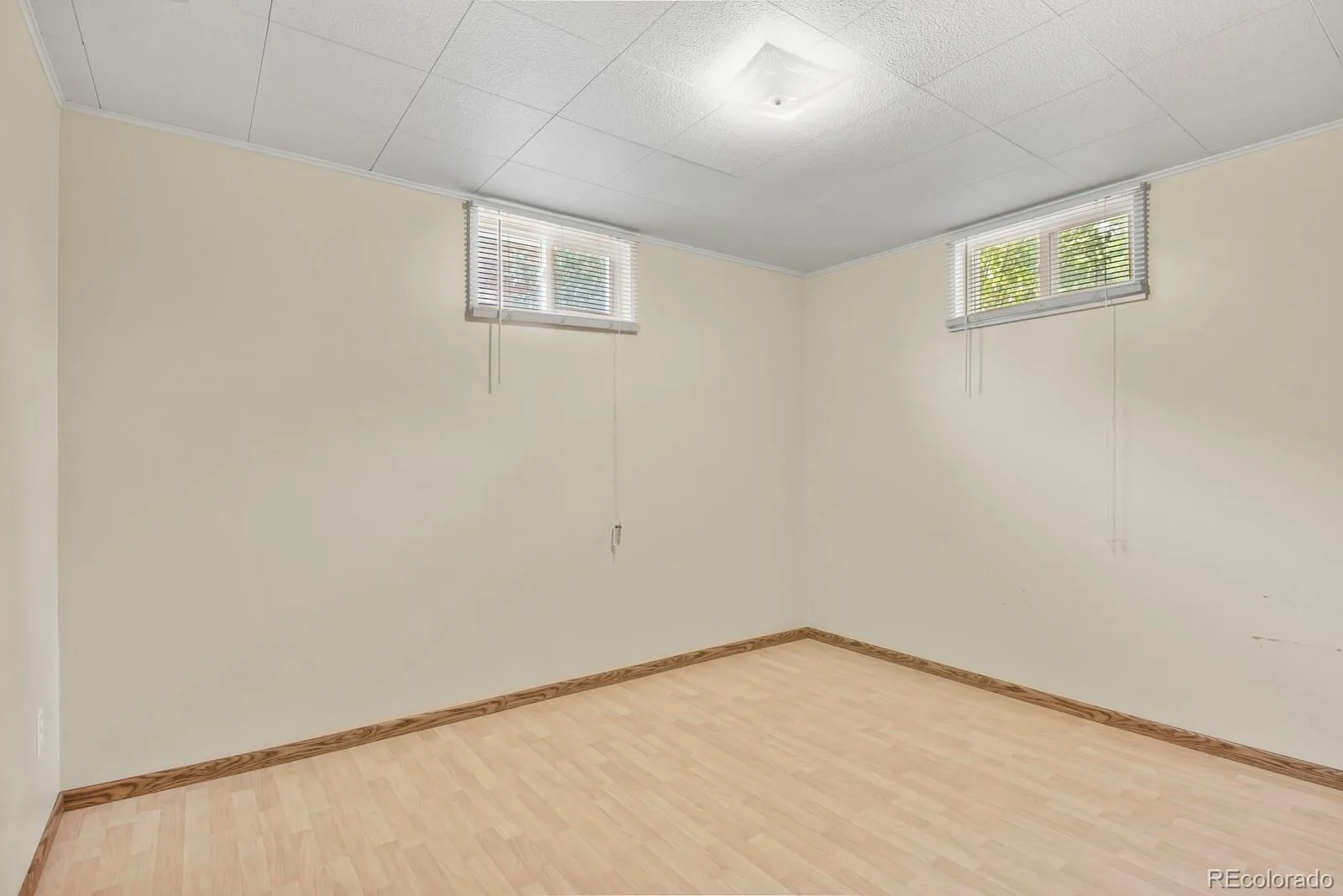 8159 Nola Drive Denver CO 80221 | MLS #REC8863341 08052026213730 1600 21
