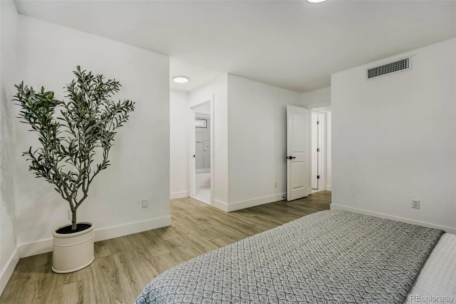 04172026171227 1600 10