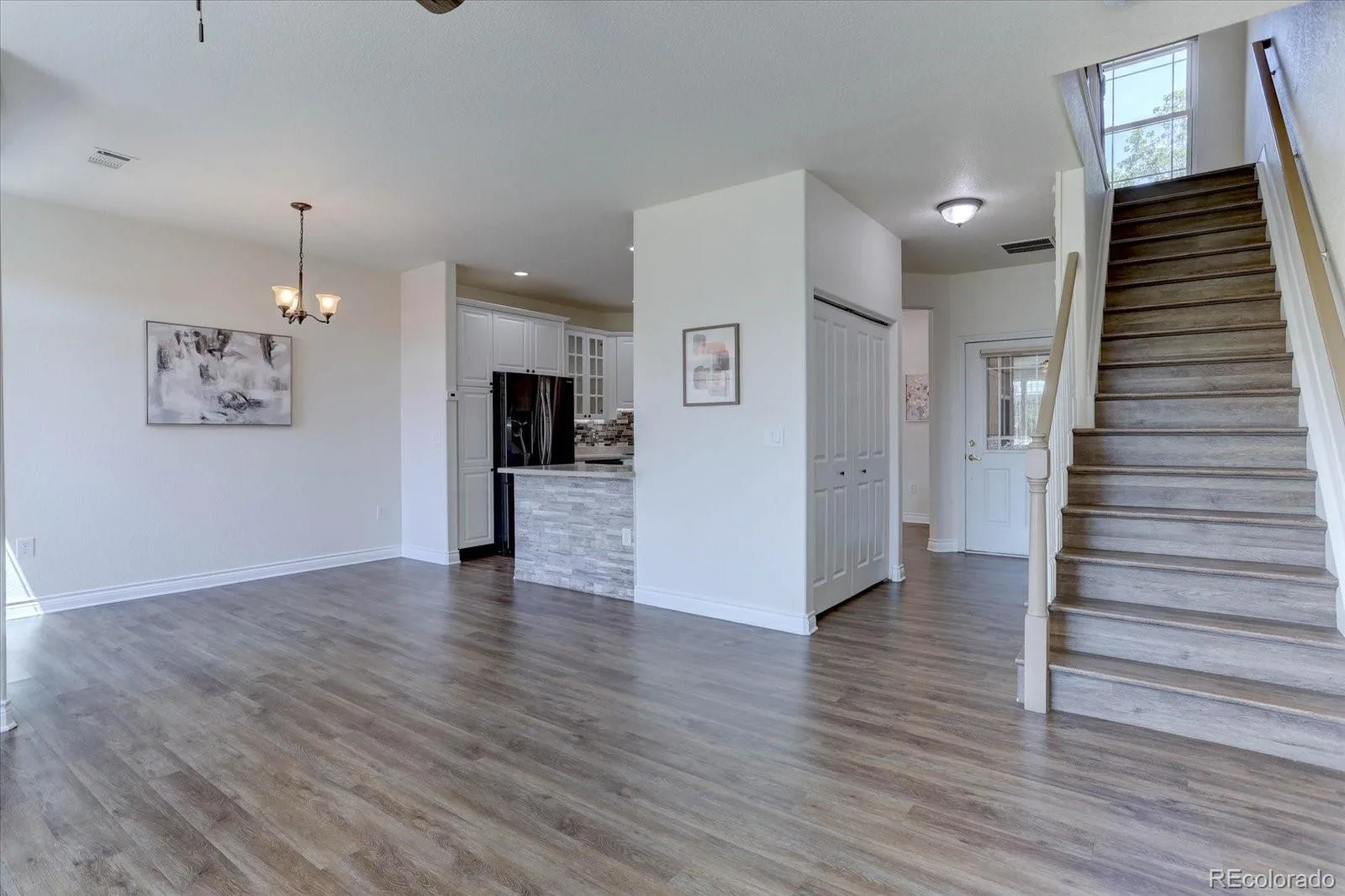 9244 W Coco Place Littleton CO 80128 | MLS #REC8869048 07162026195004 1600 4