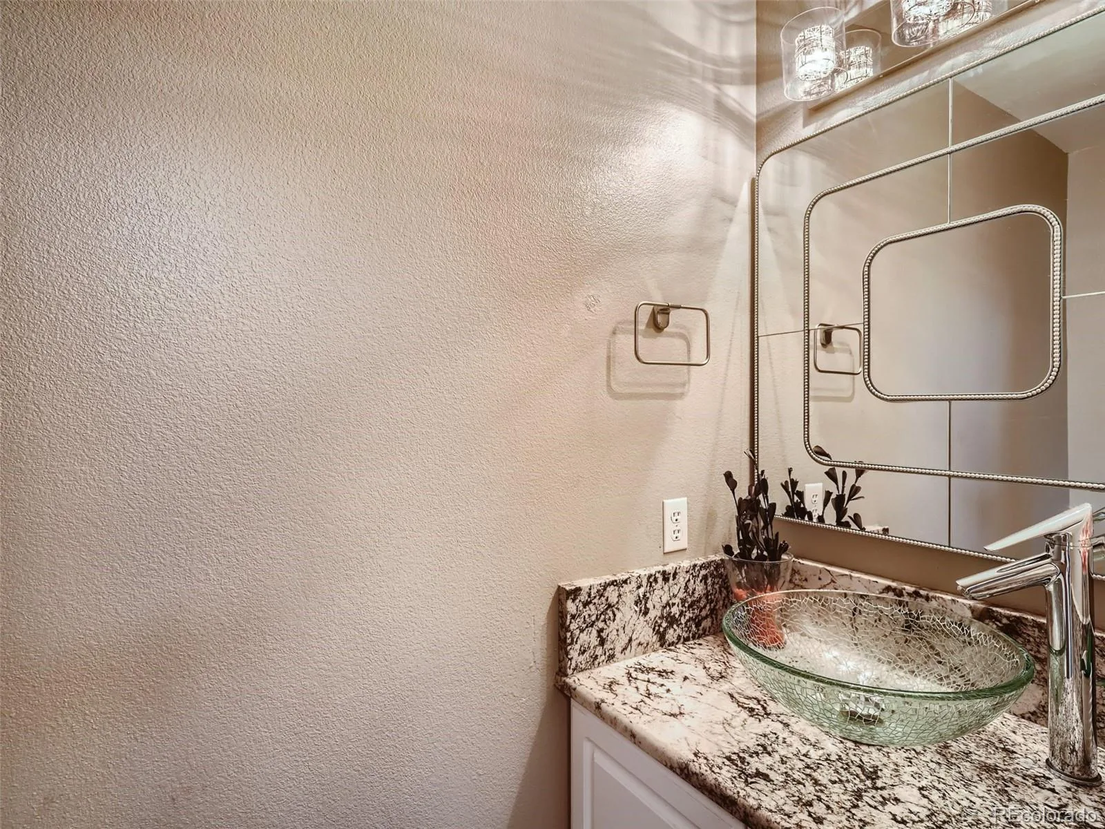 5828 S Danube Street Aurora CO 80015 | MLS #REC8874382 07162026003908 1600 10