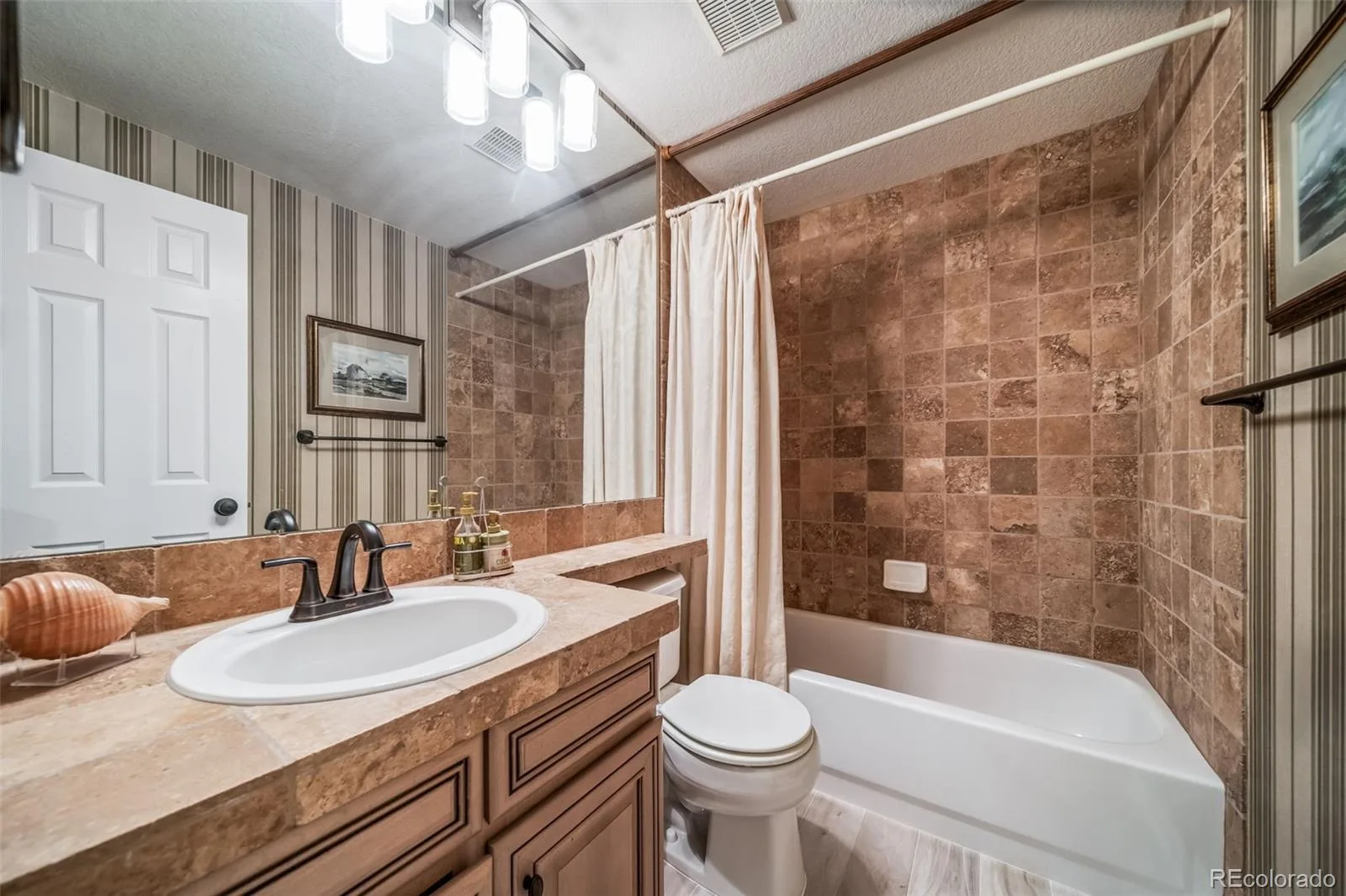 19676 E Pinewood Drive Aurora CO 80016 MLS #REC8874993 06082026210748 1600 10
