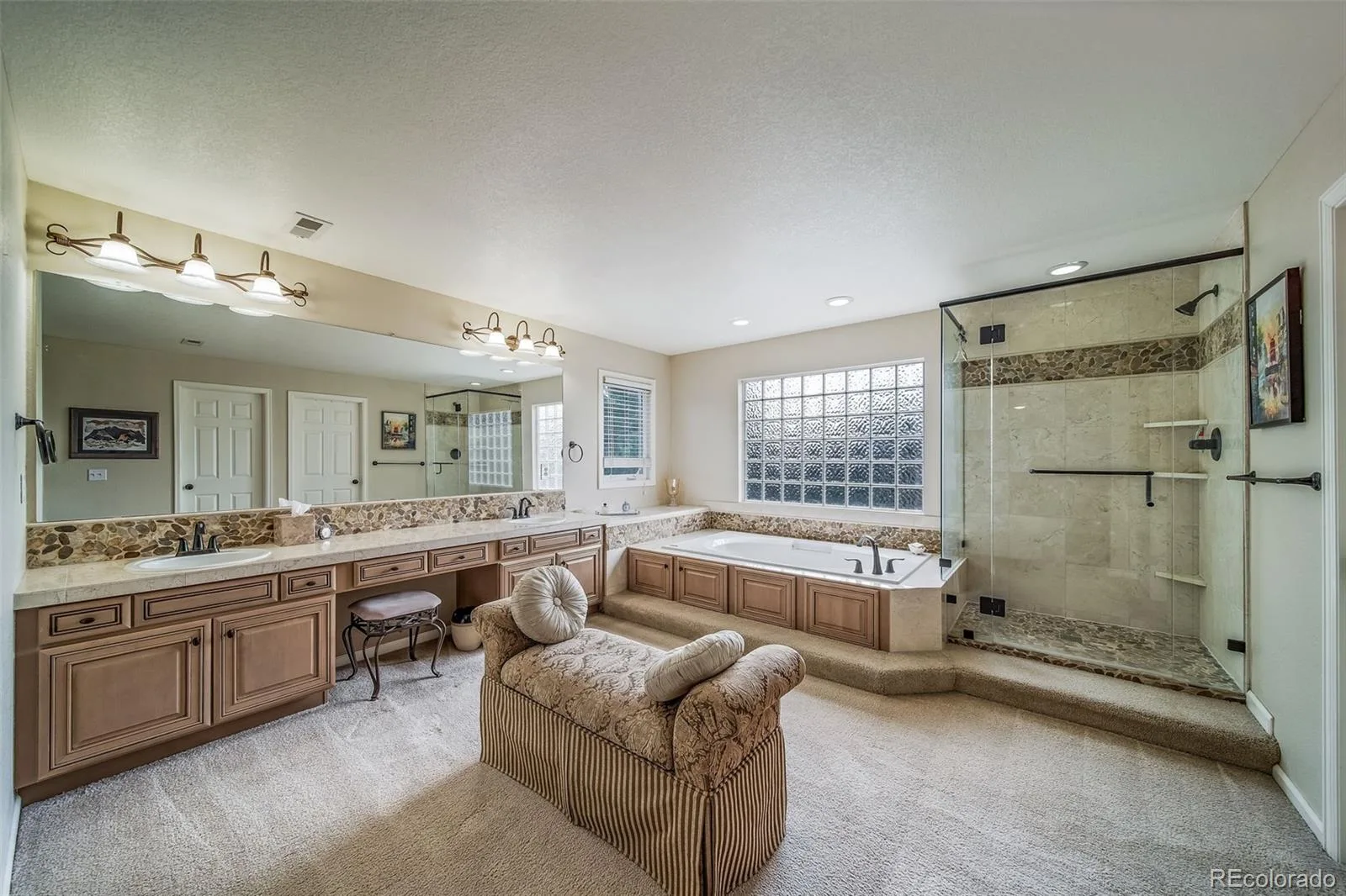 19676 E Pinewood Drive Aurora CO 80016 MLS #REC8874993 06082026210748 1600 16