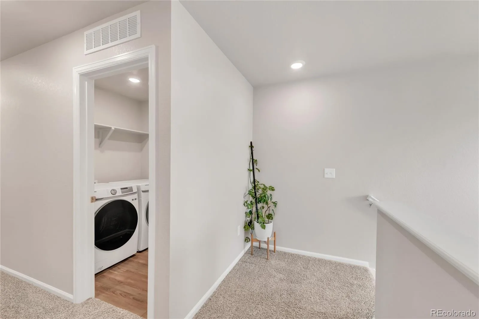 11424 W Belleview Drive Littleton CO 80127 | MLS #REC8878794 06202026001204 1600 22