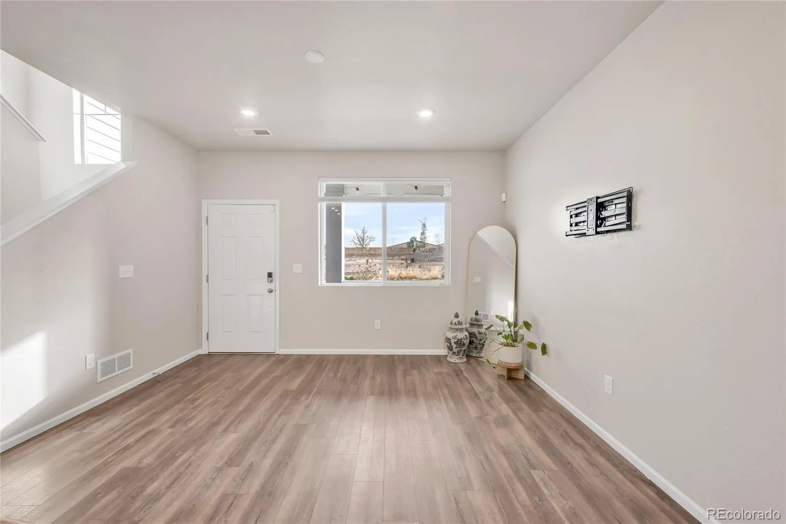 11424 W Belleview Drive Littleton CO 80127 | MLS #REC8878794 06202026001204 1600 9