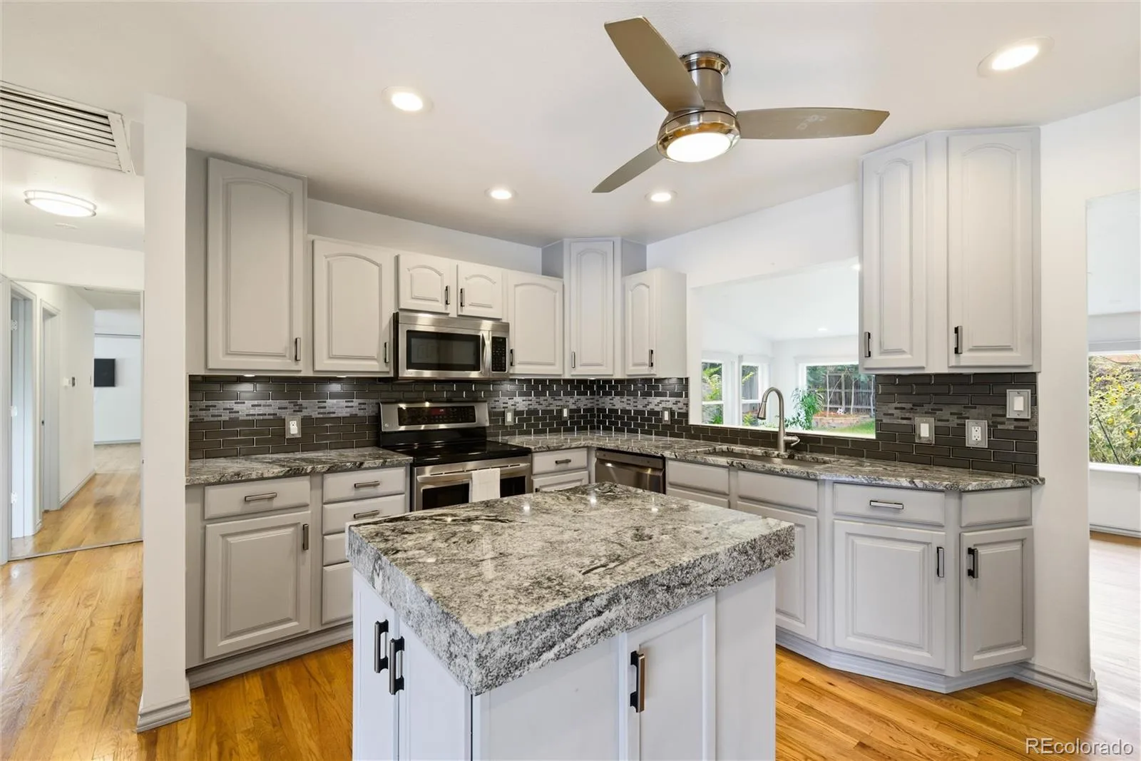 479 S Harlan Street Lakewood CO 80226 | MLS #REC8880130 08172026120542 1600 8