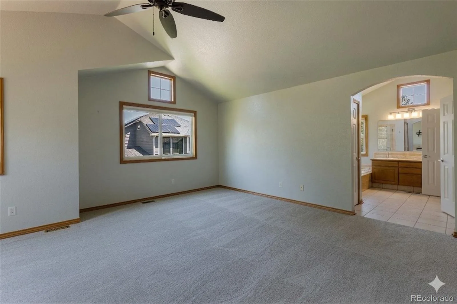 355 Peregrine Circle Broomfield CO 80020 | MLS #REC8881698 07242026213730 1600 23