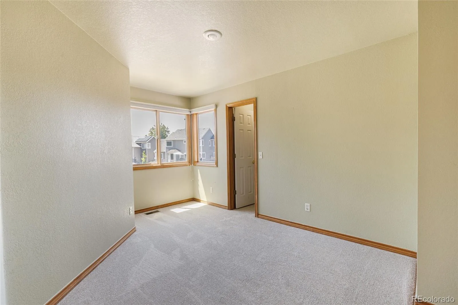 355 Peregrine Circle Broomfield CO 80020 | MLS #REC8881698 07242026213730 1600 29