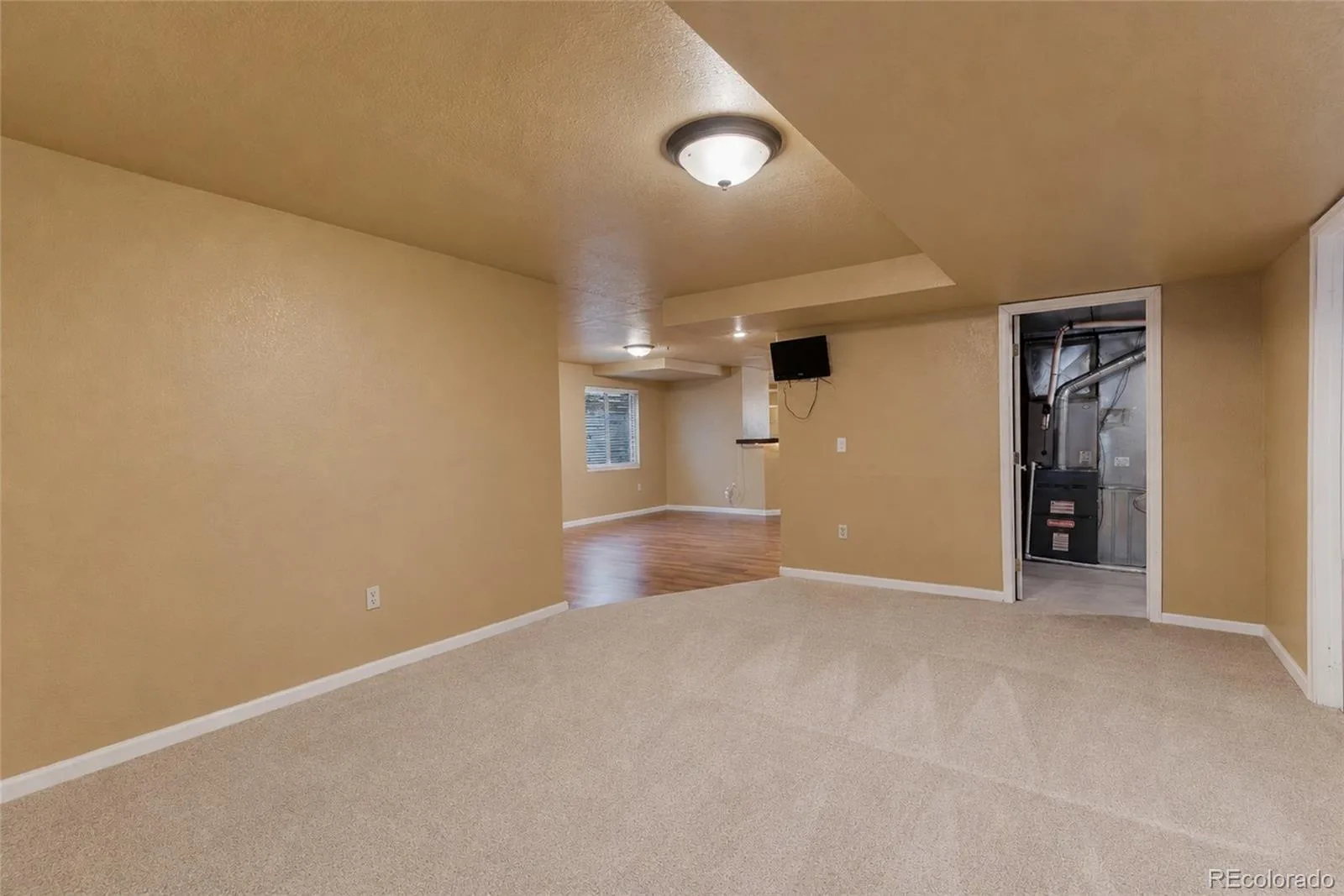355 Peregrine Circle Broomfield CO 80020 | MLS #REC8881698 07242026213730 1600 39