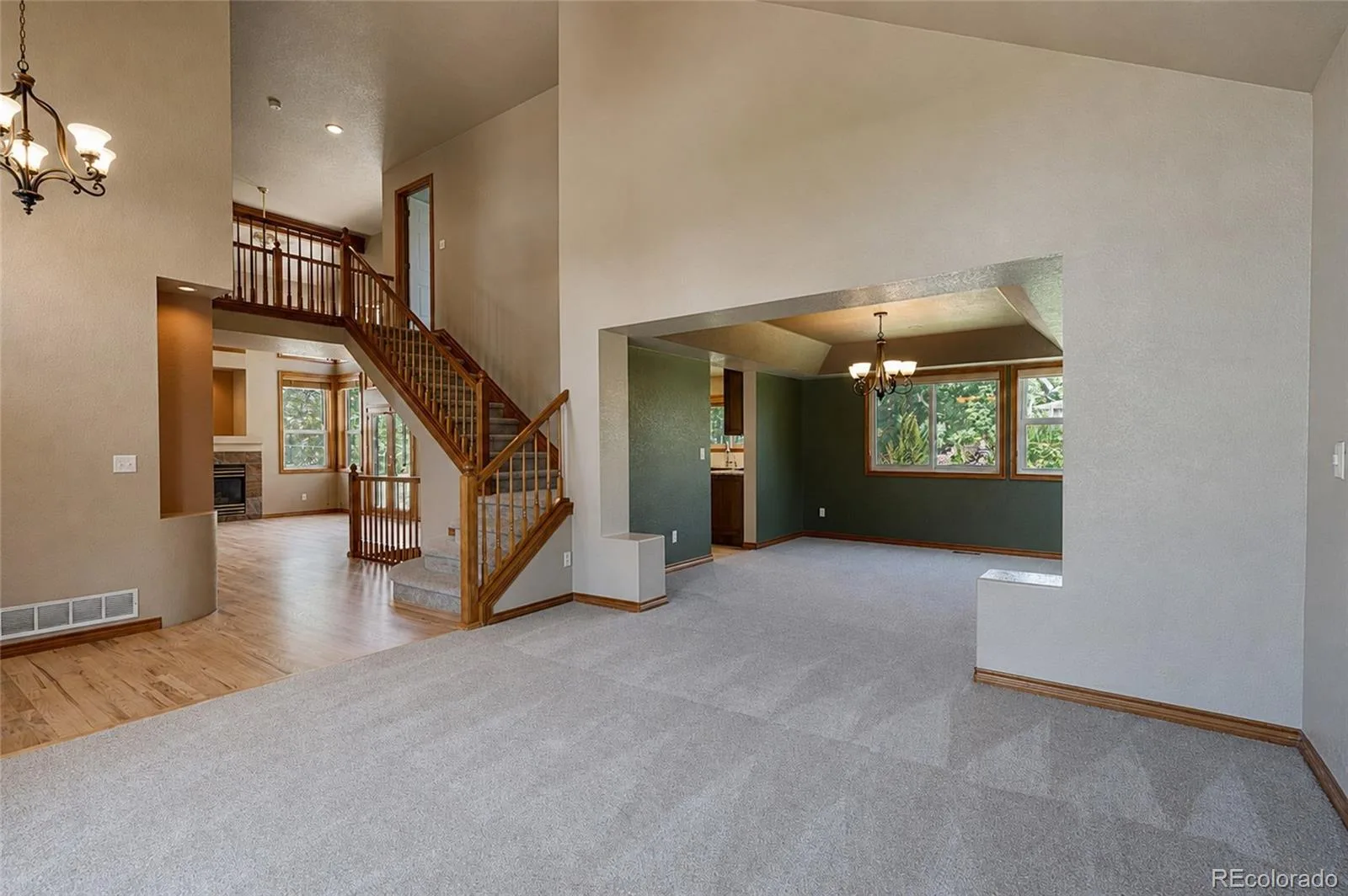 355 Peregrine Circle Broomfield CO 80020 | MLS #REC8881698 07242026213730 1600 6