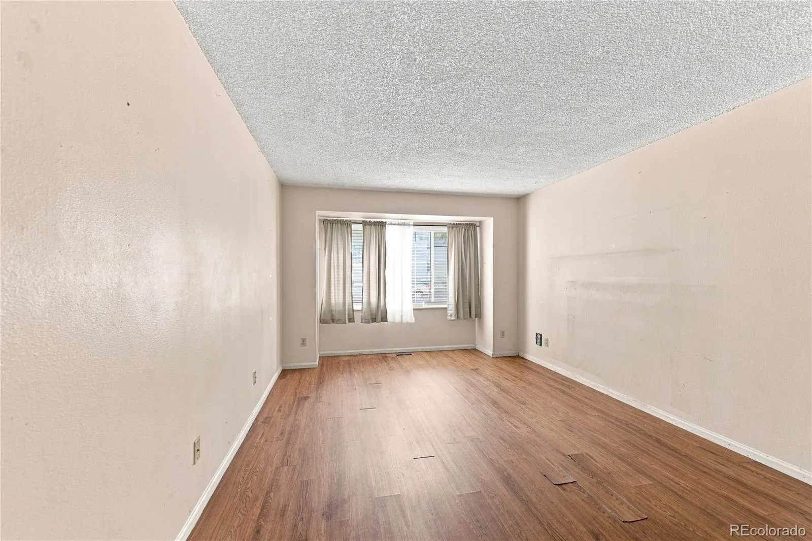 12573 E Pacific Circle #E Aurora CO 80014 | MLS #REC8881850 09132026005539 1600 17