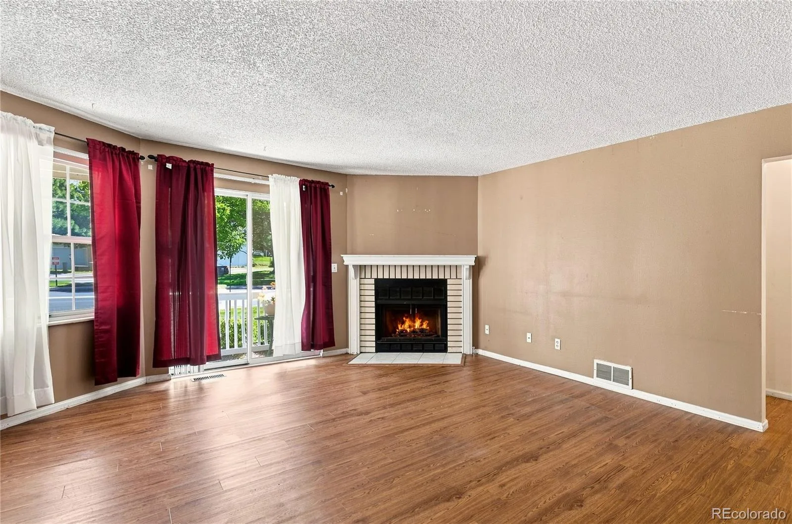 12573 E Pacific Circle #E Aurora CO 80014 | MLS #REC8881850 09132026005539 1600 6