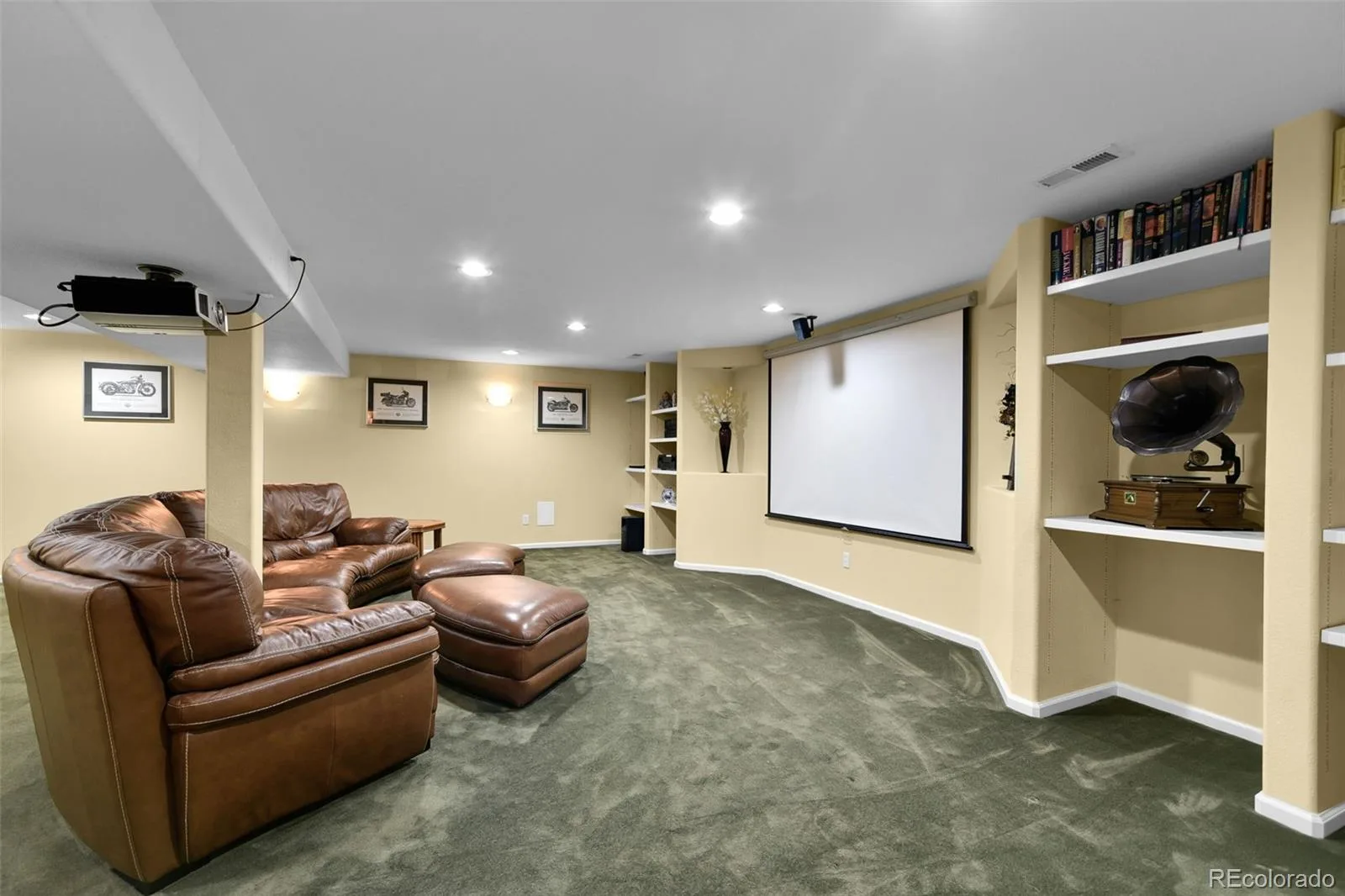 8122 Ammons Way Arvada CO 80005 MLS #REC8885454 06272026052155 1600 25