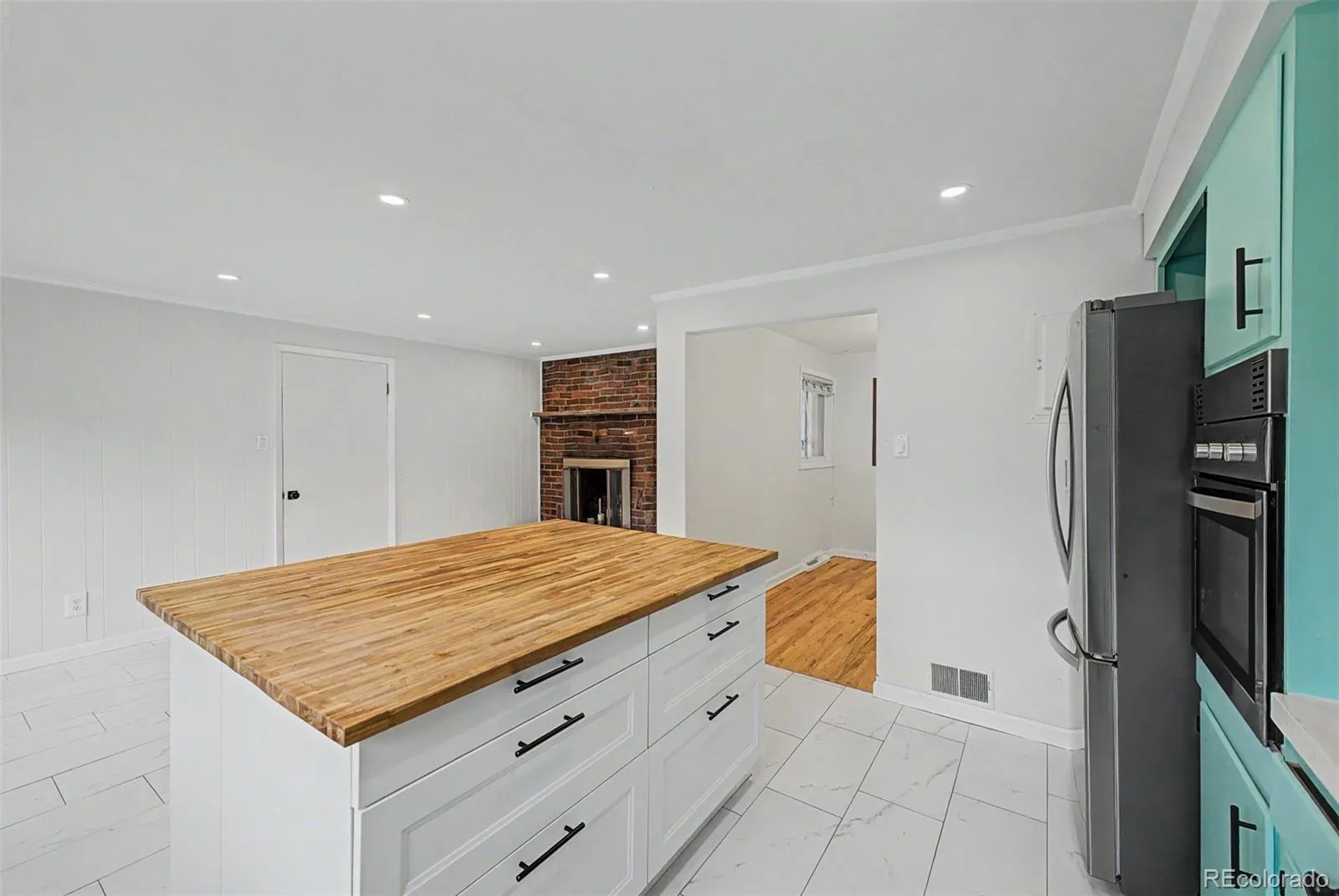 520 Iola Street Aurora CO 80010 MLS #REC8887430 06112026204246 1600 15
