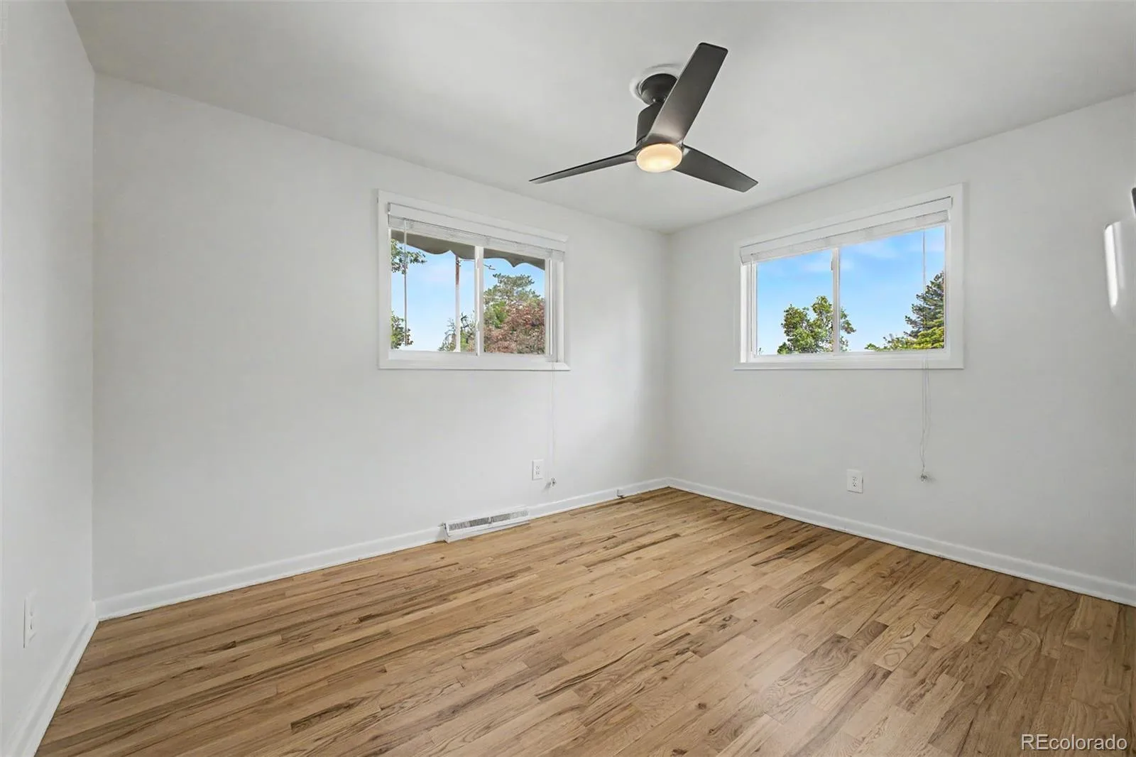 520 Iola Street Aurora CO 80010 MLS #REC8887430 06112026204246 1600 18