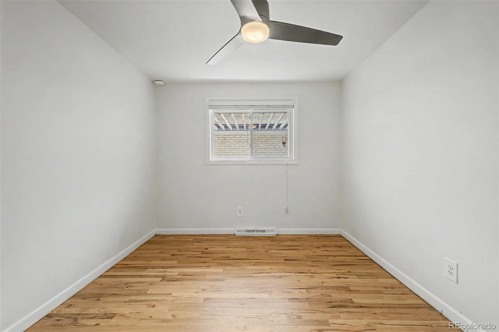 520 Iola Street Aurora CO 80010 MLS #REC8887430 06112026204246 1600 24