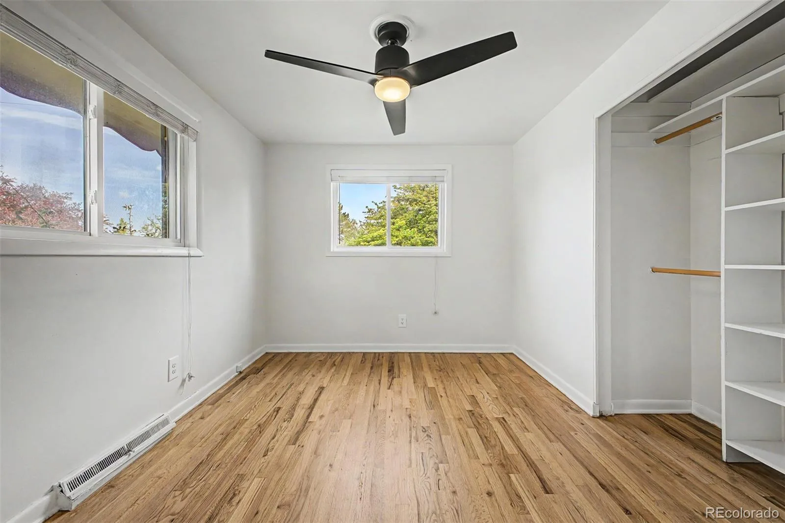 520 Iola Street Aurora CO 80010 MLS #REC8887430 06112026204246 1600 31